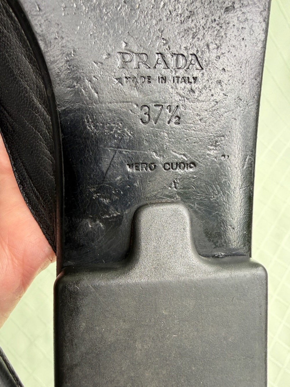 Vintage Prada Leather Two-Tone Slide Loafers in Cream and Black - Picture 8 of 8